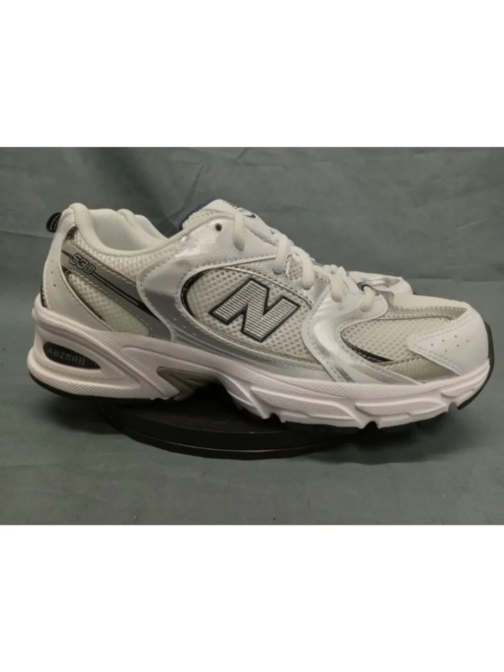 New Balance 530 (GS) Sneakers GR530SB1 White Blue Boys Size 6.5 NEW IN BOX!